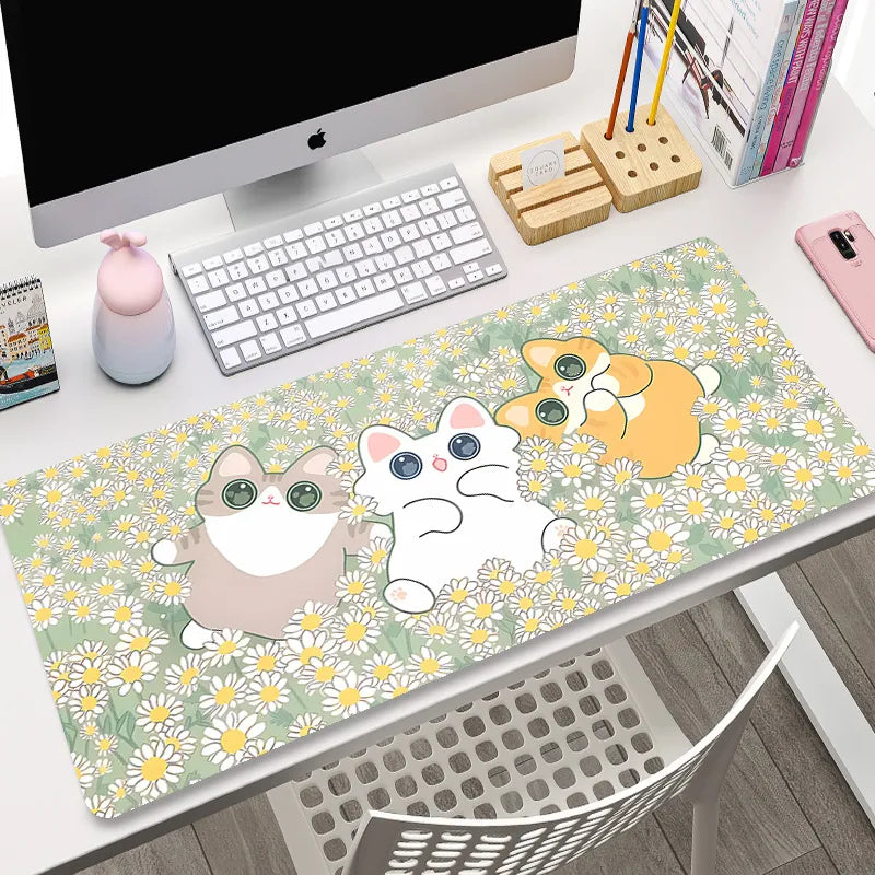 Daisy Cats Desk Pad